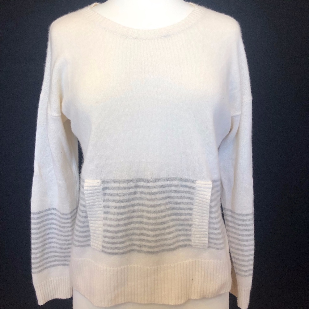 100% Cashmere White and Grey Stripped Sweater